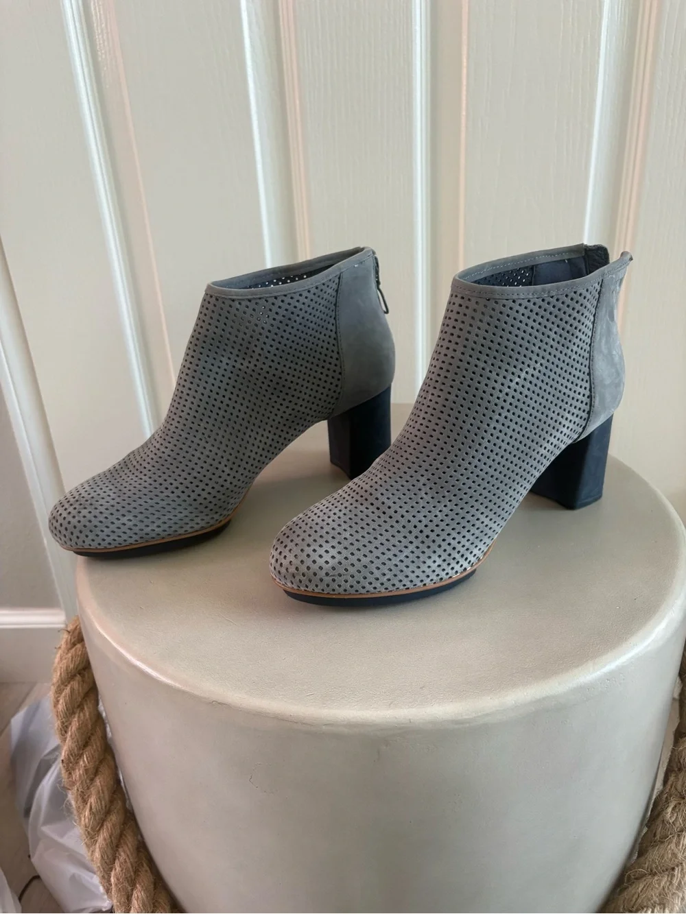 Camper |  Myriam grey suede leather ankle boots | Sz 8.5 (39) | Like New